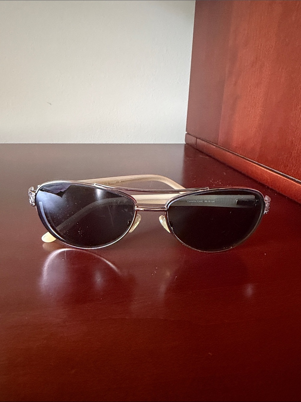 Vera Bradley prescription sunglasses, excellent condition, case included - Picture 3 of 12